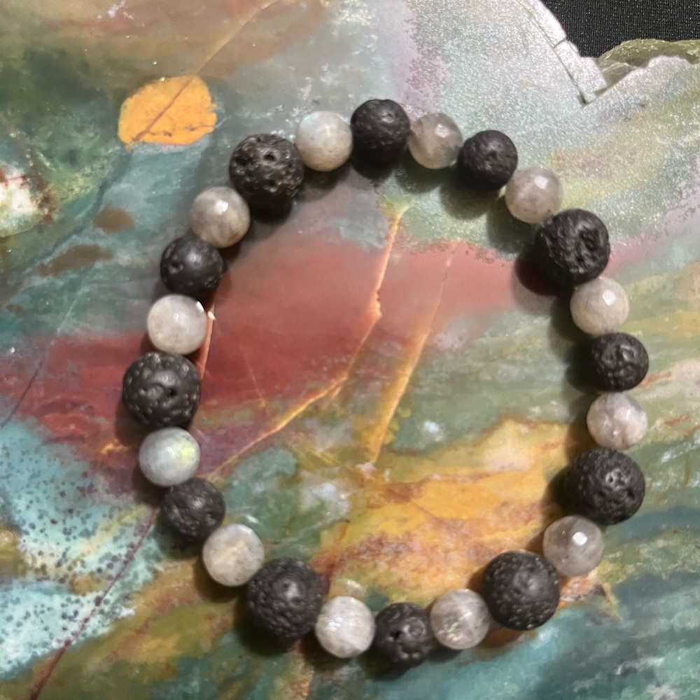Women’s Black Lava and Labradorite Beaded Bracelet